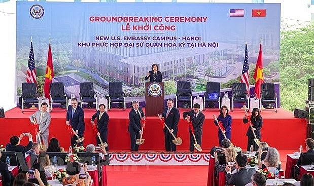 The US and Vietnamese officials at the ground breaking ceremony of a new US Embassy campus in Hanoi. (Photo: VNA) The US and Vietnamese officials at the ground breaking ceremony of a new US Embassy campus in Hanoi. (Photo: VNA)