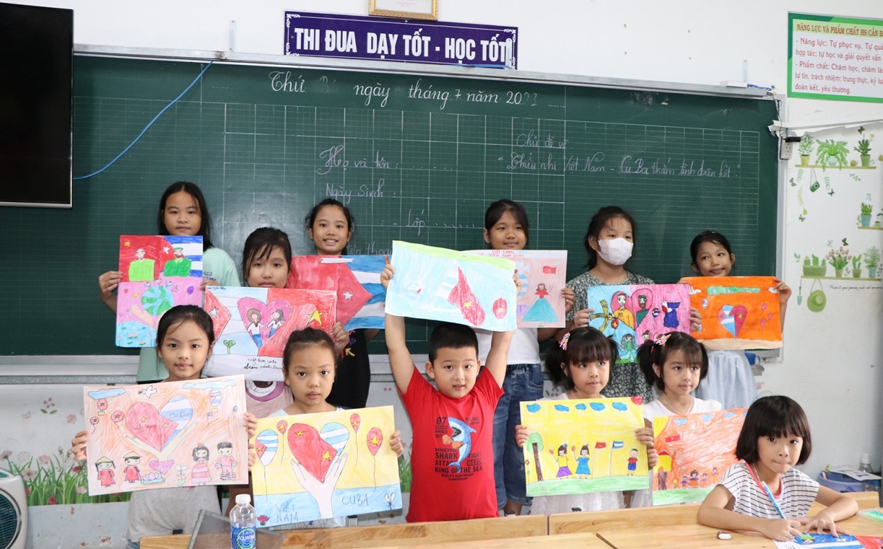 Vietnam - Cuba Painting Contest Received Vigorous Response from Children Vietnam - Cuba Painting Contest Received Vigorous Response from Children