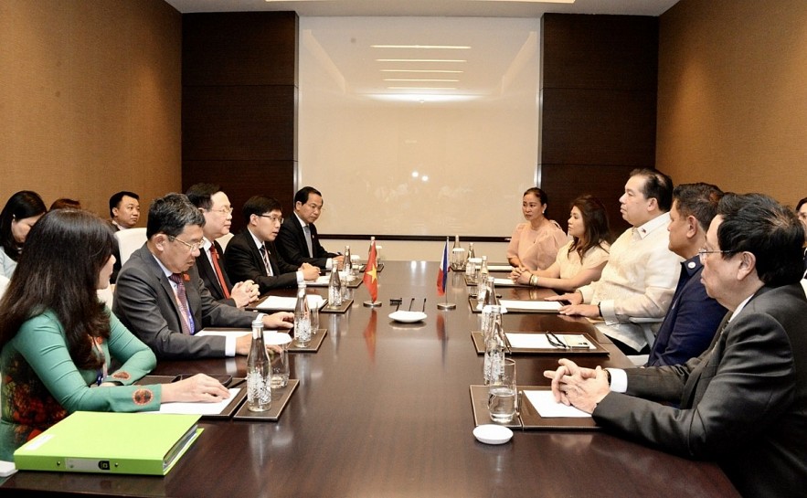 At the meeting between National Assembly Chairman Vuong Dinh Hue and Speaker of the Philippine House of Representatives Ferdinand Martin Romualdez. At the meeting between National Assembly Chairman Vuong Dinh Hue and Speaker of the Philippine House of Representatives Ferdinand Martin Romualdez.