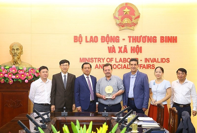 Greece to Create Favorable Conditions for Vietnamese Workers Greece to Create Favorable Conditions for Vietnamese Workers