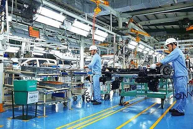 Vietnam's economy is predicted to grow strong in the next two years. (Photo: VNA) Vietnam's economy is predicted to grow strong in the next two years. (Photo: VNA)