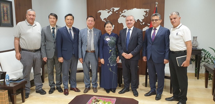 Vietnam And Palestine Strengthening Solidarity And Friendship Strengthen Solidarity and Friendship Between Vietnam and Palestine