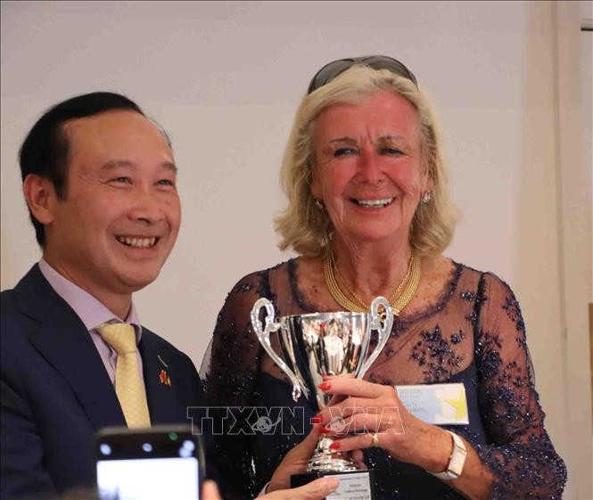 Belgian Woman’s Special Love For Vietnam Belgian Woman Raises Funds for Agent Orange Victims