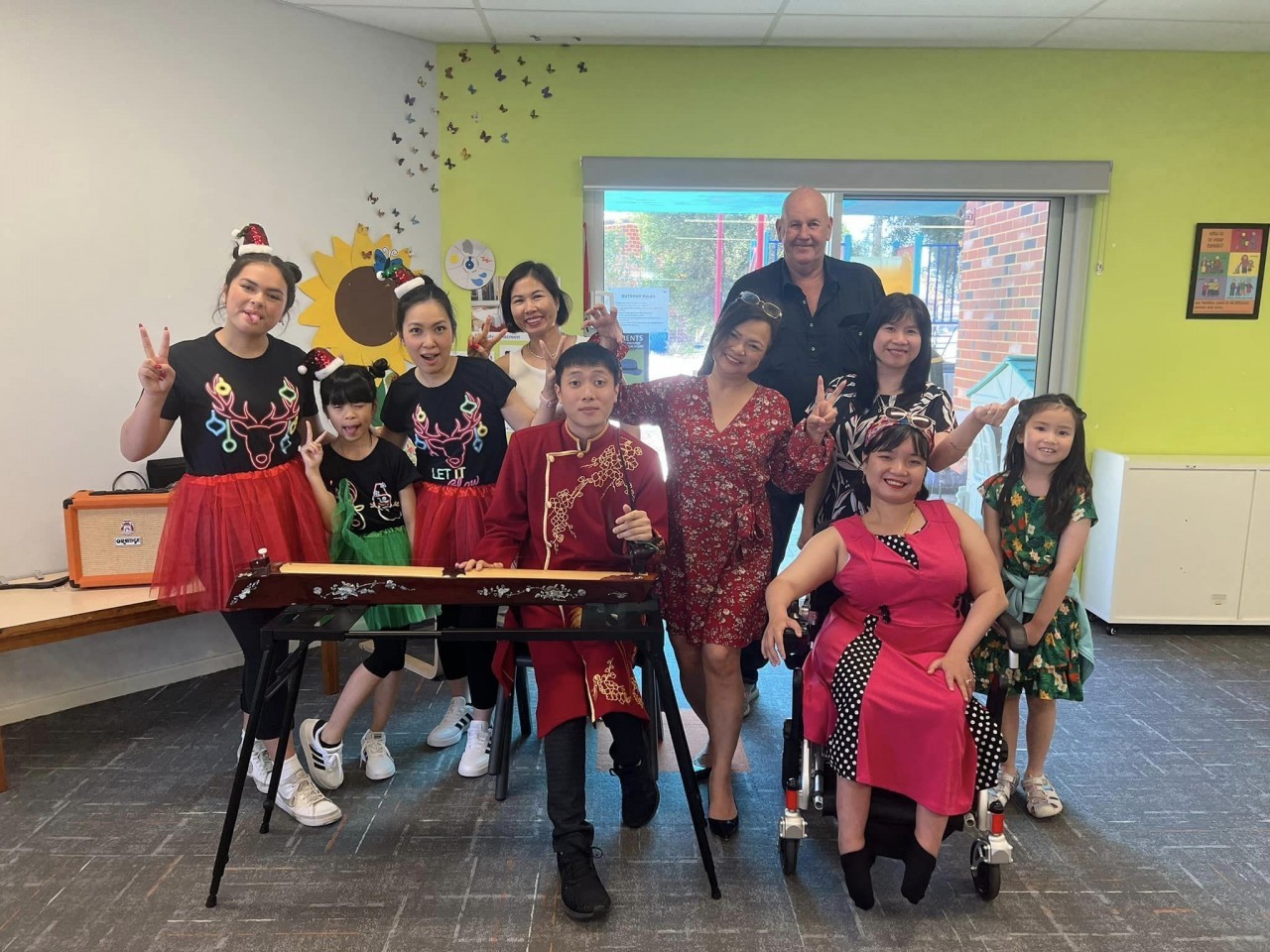 Overseas Youth Brings Tender Sound of Vietnam's Indigenous Monochord Zither to Australians Overseas Youth Brings Tender Sound of Vietnam's Indigenous Monochord Zither to Australians