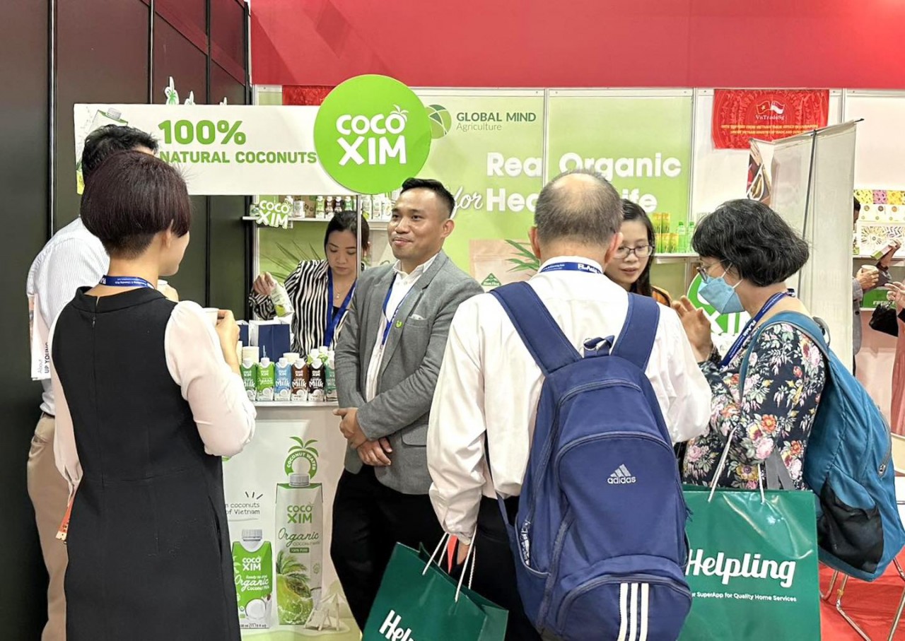 Almost 20 Vietnamese Entrepreneurs Display Products at Franchising & Licensing Asia Almost 20 Vietnamese Entrepreneurs Display Products at Franchising & Licensing Asia