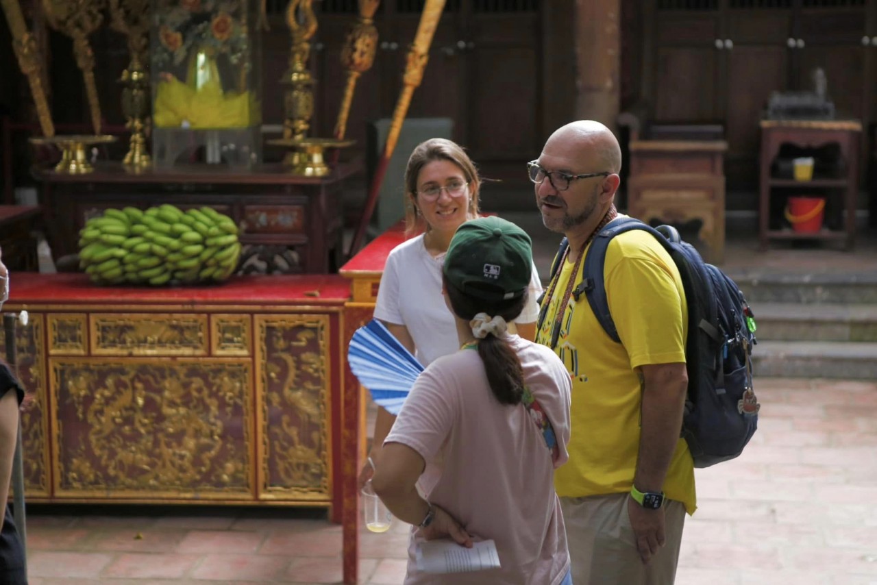 Foreigner-Friendly Hanoi City Walk Tours You Must Try Foreigner-Friendly Hanoi City Walk Tours You Must Try