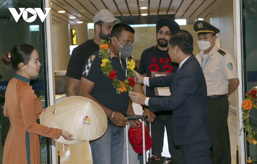 Foreign travellers welcomed on a trip to Da Nang, a major tourist venue in central Vietnam. Foreign travellers welcomed on a trip to Da Nang, a major tourist venue in central Vietnam.