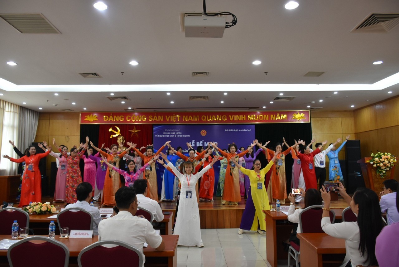 Special Teachers at Training Course To Improve Vietnamese-Language Teaching Abroad Special Teachers at Training Course To Improve Vietnamese-Language Teaching Abroad