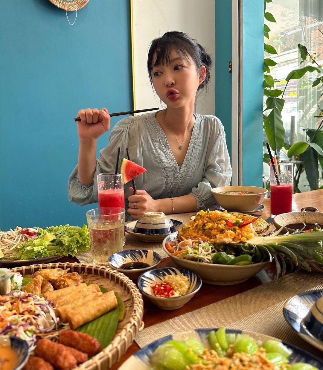 Korean Tourist’s Psssionate Love For Vietnamese Cuisine Korean Tourists Love Vietnamese Cuisine
