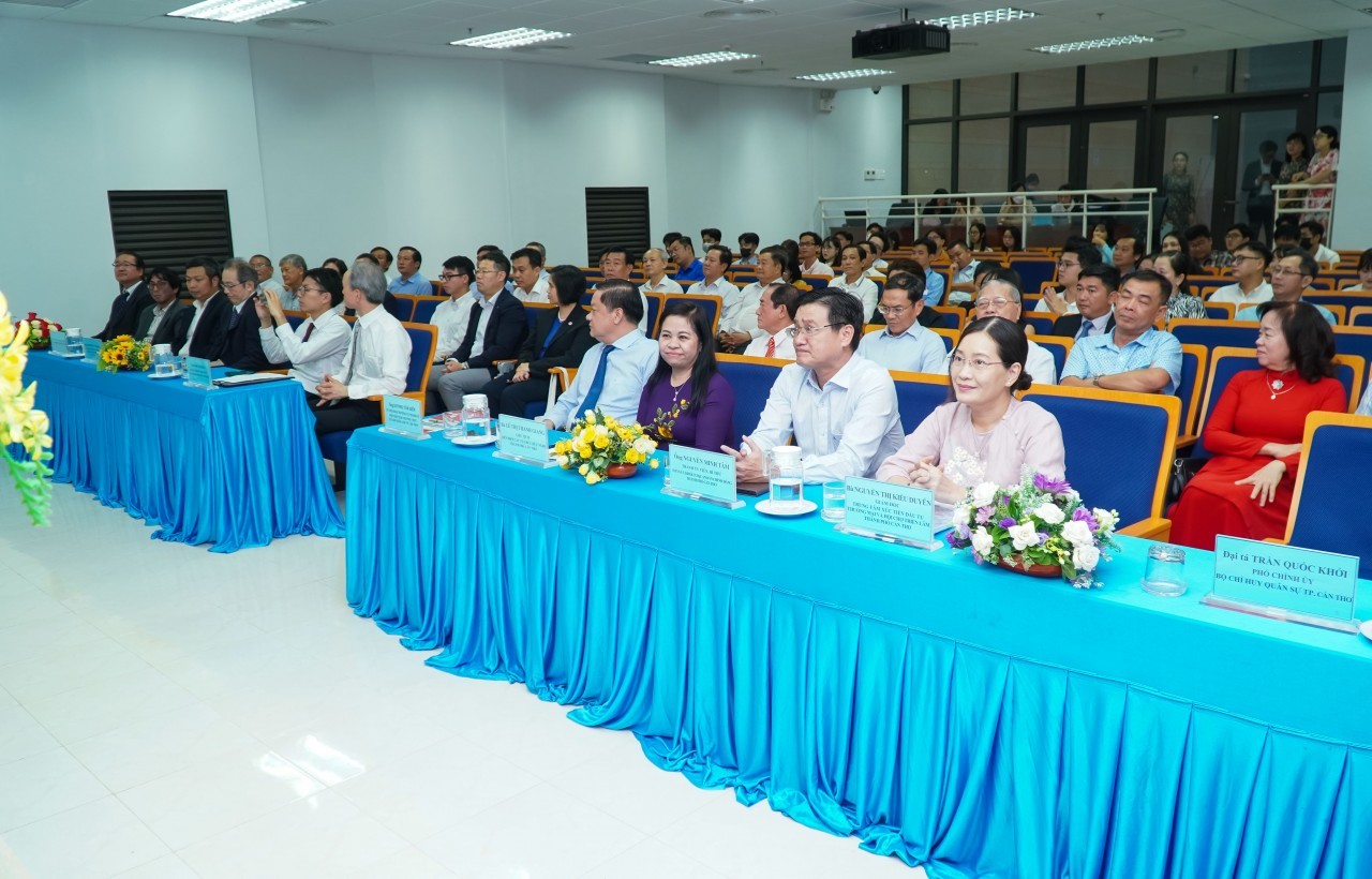 Delegates of the conference. Delegates of the conference.