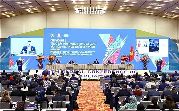 An overview of the third session on promoting respect for cultural diversity in support of sustainable development. (Photo: VNA) An overview of the third session on promoting respect for cultural diversity in support of sustainable development. (Photo: VNA)