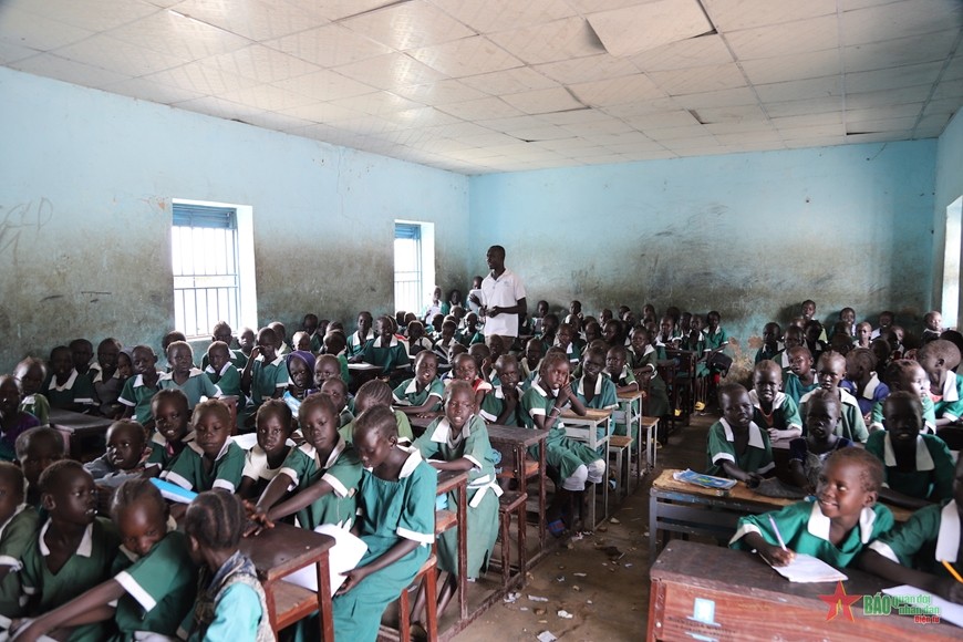 Engineering Unit Rotation 2 Starts Activities for Children in Abyei Vietnam's Engineering Unit Rotation 2 Starts Activities for Children in Abyei