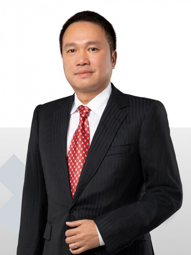 Vietnam's Richest Billionaires - Which Schools Were They Trained?