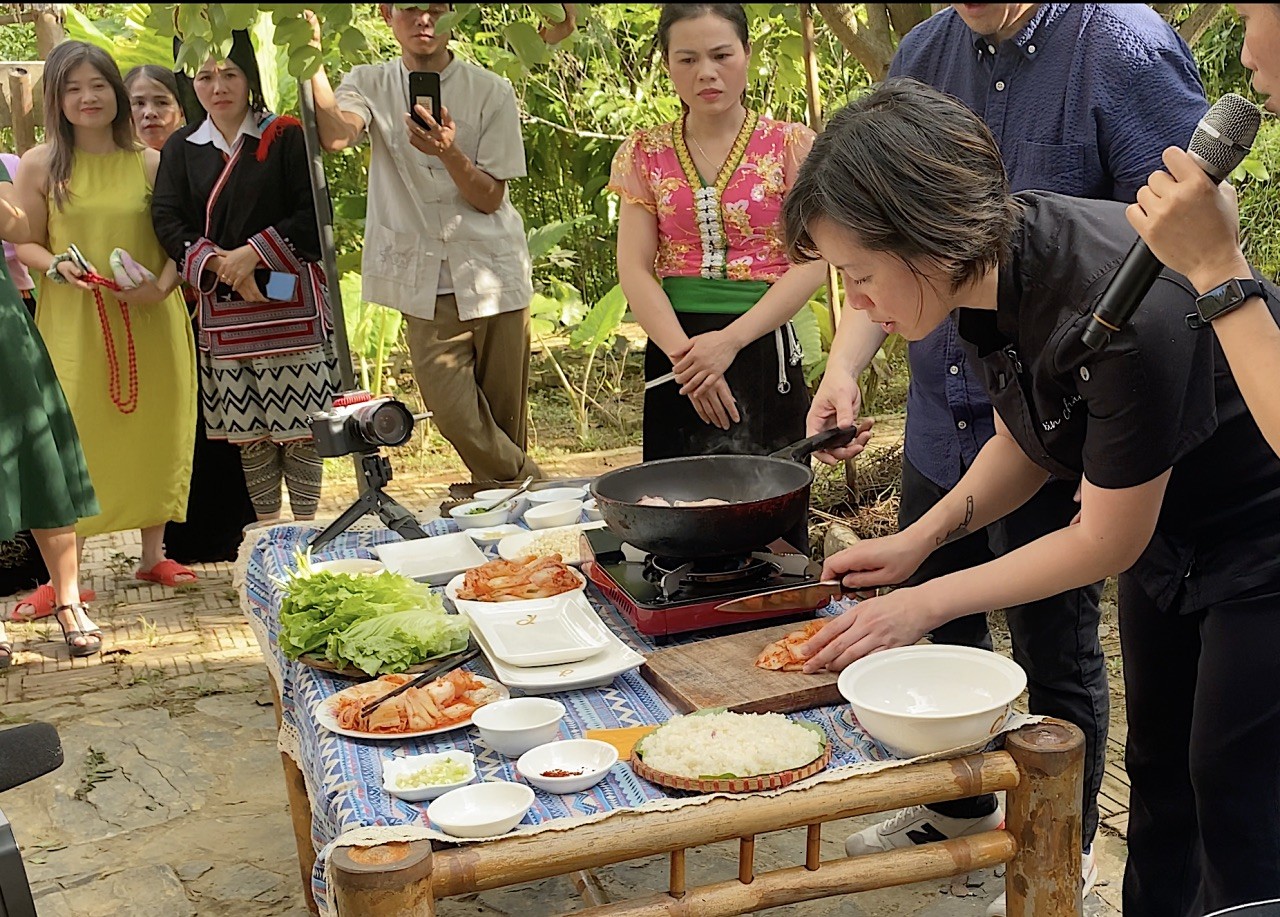 Agritage Vietnam Hosts Empowering Talk With "Blind Chef" Christine Ha Agritage Vietnam Hosts Empowering Talk With "Blind Chef" Christine Ha