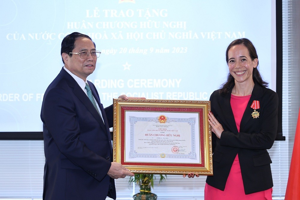 Global Alliance for Vaccines and Immunization's Head Honored by Vietnam Global Alliance for Vaccines and Immunization's Head Honored by Vietnam