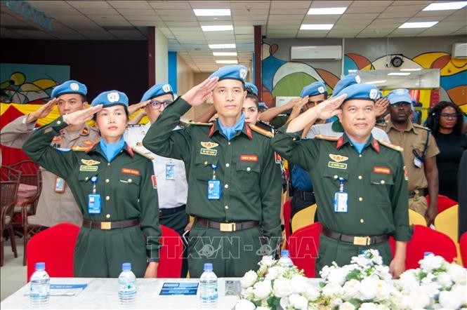 Three Vietnamese Police Officers Honored by UNMISS Three Vietnamese Police Officers Honored by UNMISS