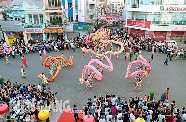 Unique Festival of River Region of Vietnamese Southwest Region Unique Festival of River Region of Vietnamese Southwest Region