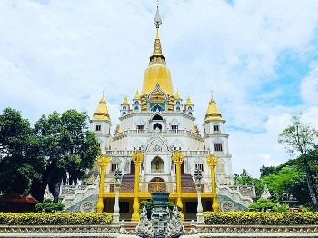 Buu Long Pagoda: Unique Spiritual Destination Listed Among World's Top 10 Most Beautiful
