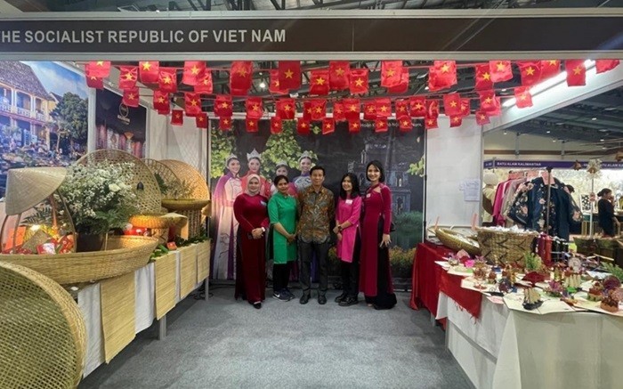 Vietnamese Cuisine Attractive at WIC Charity Fair in Indonesia Vietnamese Cuisine Attractive at WIC Charity Fair in Indonesia