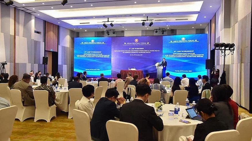 Fifth ASEAN Regional Forum Workshop on Implementing UNCLOS 1982 Fifth ASEAN Regional Forum Workshop on Implementing UNCLOS 1982