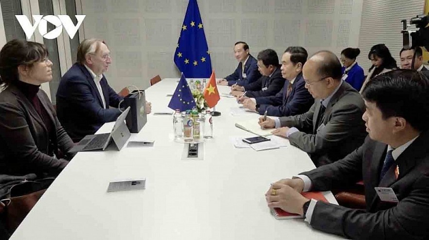 Vice Chairman of the National Assembly of Vietnam Tran Thanh Man and Chairman of the European Parliament’s Committee on International Trade (INTA) Bernd Lange at a working session in Brussels on November 15. Vice Chairman of the National Assembly of Vietnam Tran Thanh Man and Chairman of the European Parliament’s Committee on International Trade (INTA) Bernd Lange at a working session in Brussels on November 15.