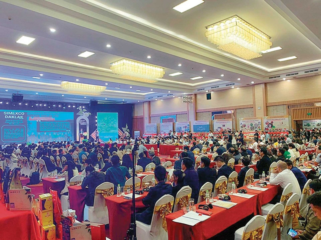 Overseas Vietnamese is a Bridge to Introduce Dak Lak to the World Overseas Vietnamese is a Bridge to Introduce Dak Lak to the World