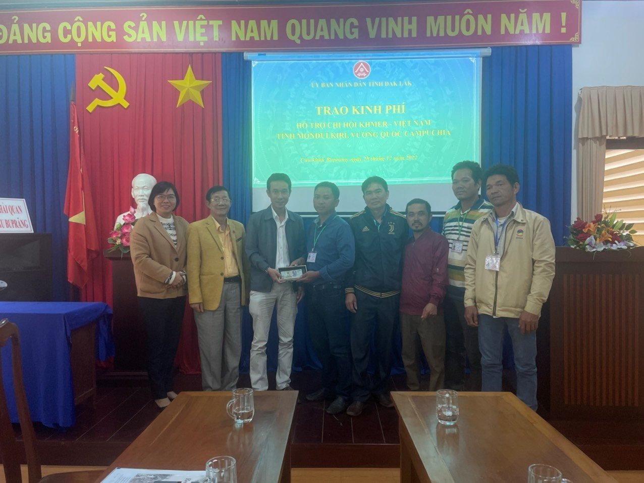 Overseas Vietnamese is a Bridge to Introduce Dak Lak to the World Overseas Vietnamese is a Bridge to Introduce Dak Lak to the World