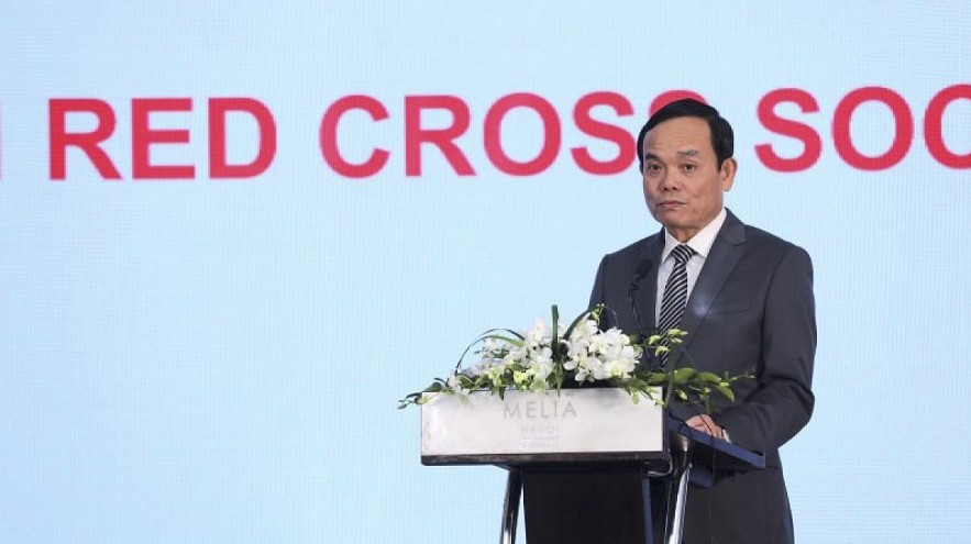Vietnamese Deputy Prime Minister Tran Luu Quang puts forward initiatives to improve the effectiveness of humanitarian missions at the 11th Asia-Pacific Regional Conference of the International Federation of Red Cross and Red Crescent Societies (AP11) in Hanoi on November 21. Vietnamese Deputy Prime Minister Tran Luu Quang puts forward initiatives to improve the effectiveness of humanitarian missions at the 11th Asia-Pacific Regional Conference of the International Federation of Red Cross and Red Crescent Societies (AP11) in Hanoi on November 21.