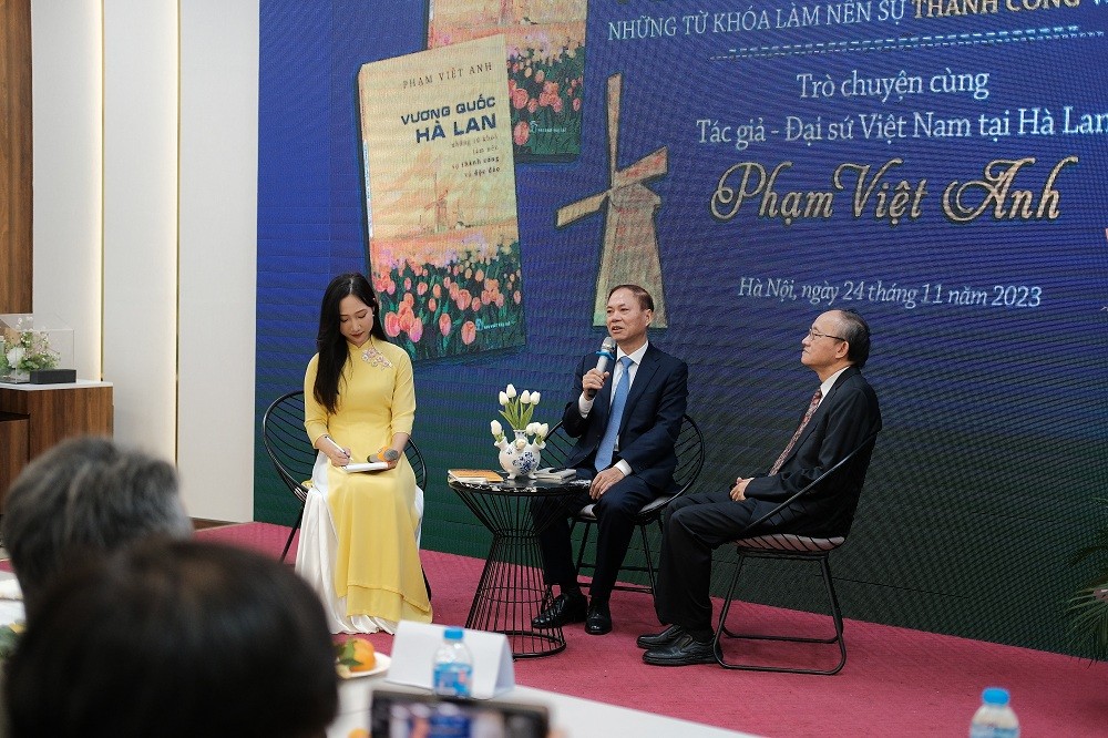 Former Ambassador Writes Book Featuring The Netherlands' Success and Uniqueness Former Ambassador Writes Book Featuring The Netherlands' Success and Uniqueness