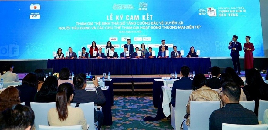 An overview of the Vietnam E-commerce Development Conference. An overview of the Vietnam E-commerce Development Conference.