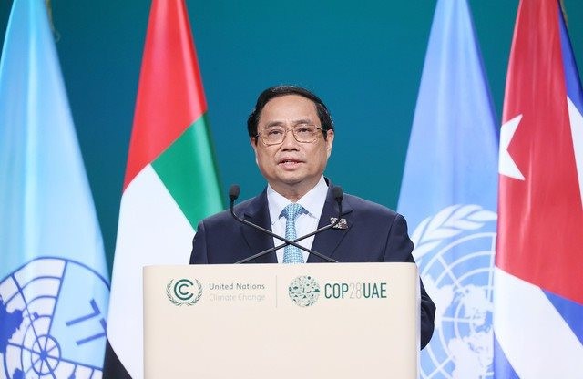 PM Pham Minh Chinh delivers a speech at the G77 summit on climate change in Dubai on December 2 afternoon. Photo: VNA PM Pham Minh Chinh delivers a speech at the G77 summit on climate change in Dubai on December 2 afternoon. Photo: VNA