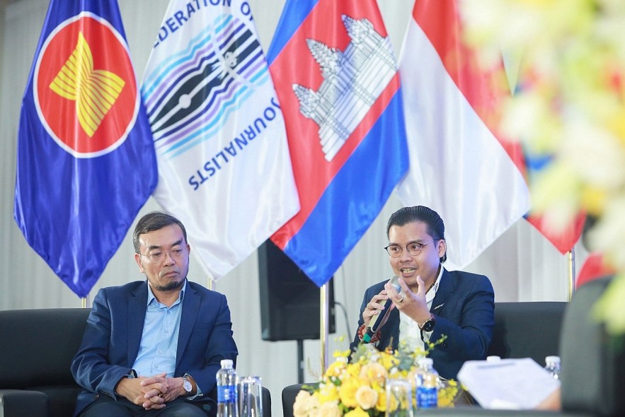 ASEAN Journalists Discussed Experience to Manage Digital Newsrooms ASEAN Journalists Discussed Experience to Manage Digital Newsrooms