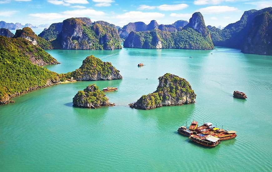 Ha Long Bay Among World’s Top 10 Most-Visited Natural Wonders Ha Long Bay Among World’s Top 10 Most-Visited Natural Wonders