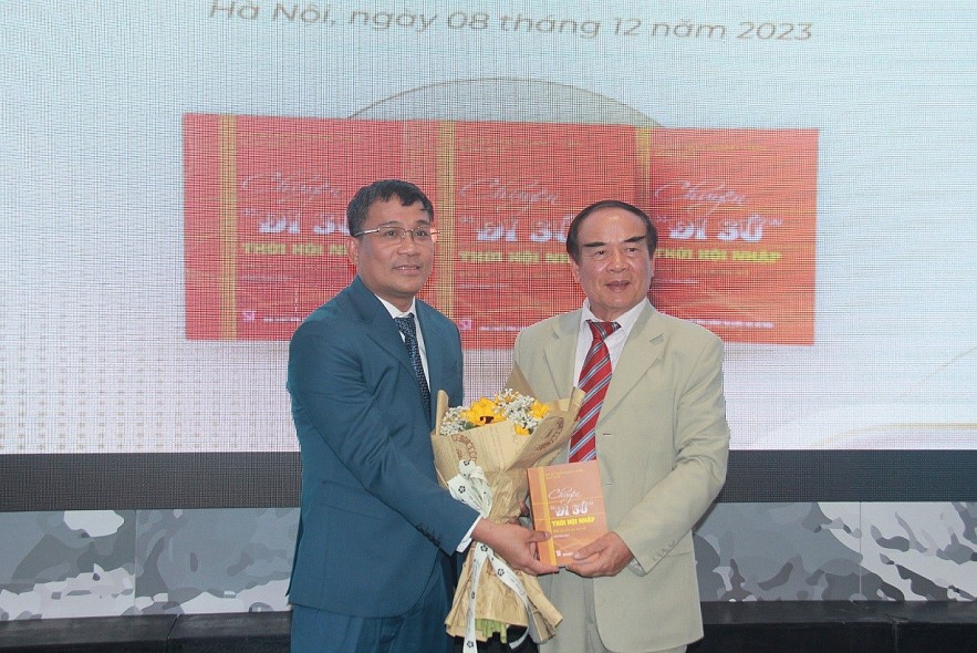 Launching New Book on Memoirs of Vietnamese Ambassadors to other Countries Launching New Book on Memoirs of Vietnamese Ambassadors to other Countries