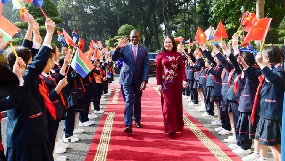 Vice President Hopes Vietnam Produce Electric Vehicles in South Africa Vice President Hopes Vietnam Produce Electric Vehicles in South Africa