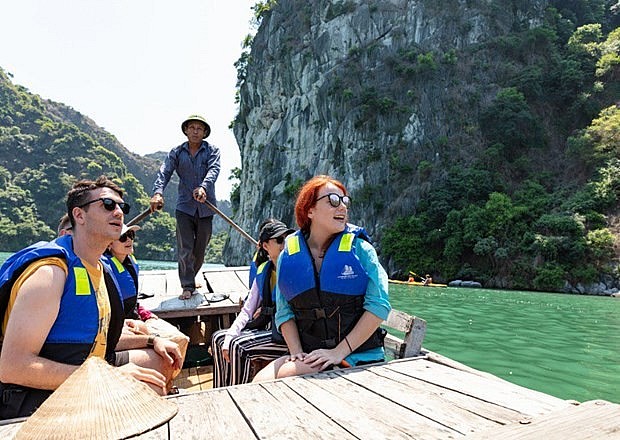 Foreign visitors in Ha Long Bay (Photo: VNA) Foreign visitors in Ha Long Bay (Photo: VNA)