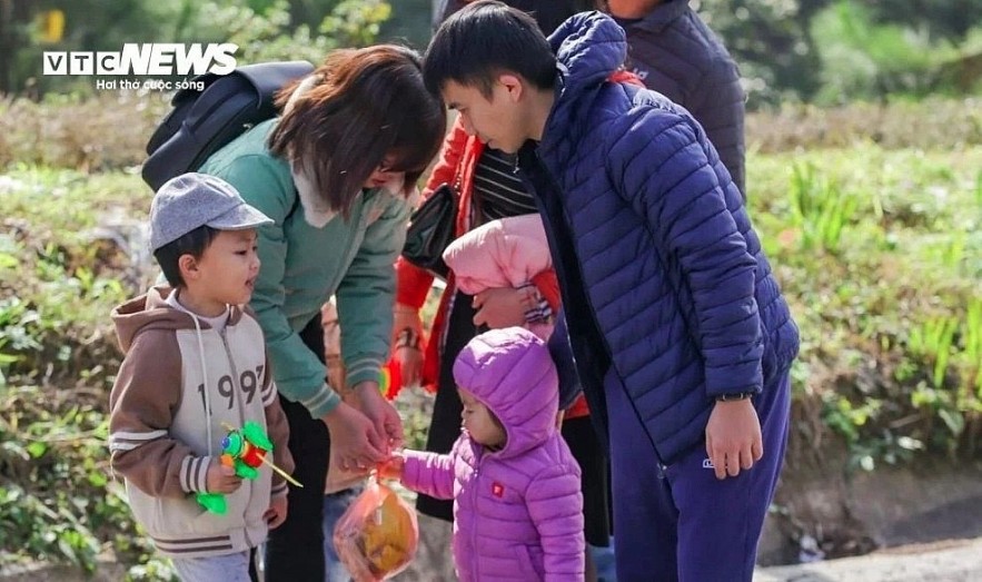 The whole country will enjoy warm and sunny weather during New Year holiday. (Photo: vtc.vn) The whole country will enjoy warm and sunny weather during New Year holiday. (Photo: vtc.vn)