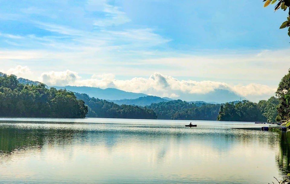 Visit Pa Khoang – The Largest Lake In Dien Bien Explore Pa Khoang – The Largest Lake In Dien Bien Province