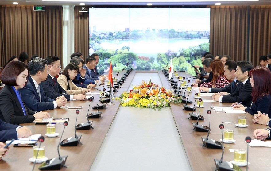 Promoting Hanoi-Fukuoka Cooperation in New Period Promoting Hanoi-Fukuoka Cooperation in New Period