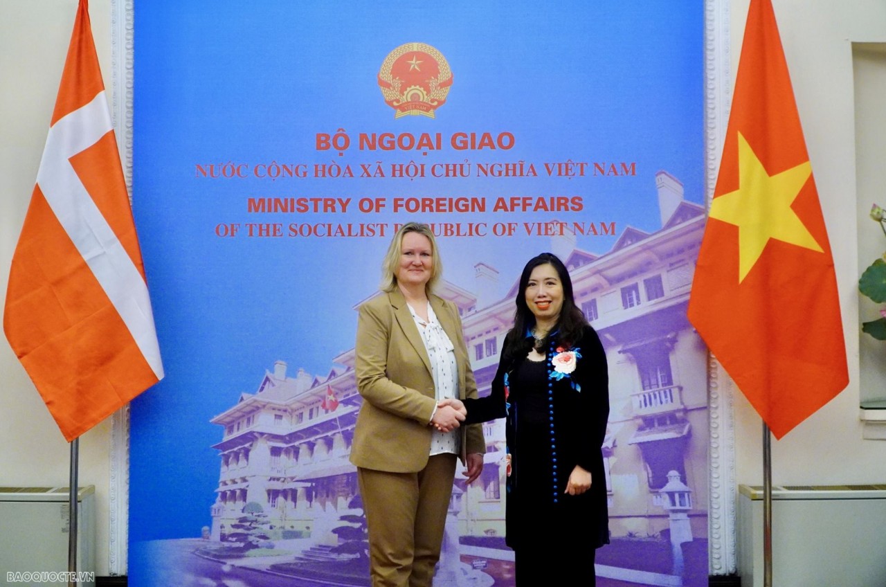 Deputy Foreign Minister Le Thi Thu Hang and Danish Secretary of State for Foreign Affairs Lina Gandlose Hansen co-chaired the 2nd Political Consultation between the Ministry of Foreign Affairs of Vietnam and the Ministry of Foreign Affairs of Denmark. (Photo: Tuan Viet)
