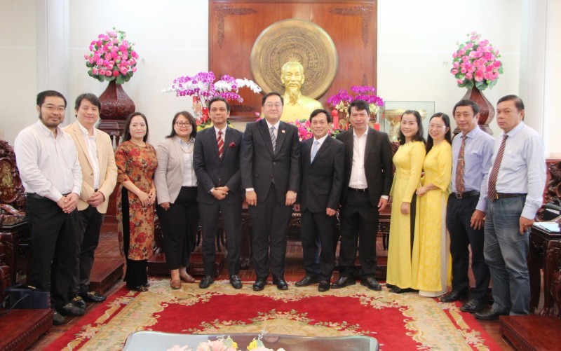Ambassador Extraordinary and Plenipotentiary of Malaysia to Vietnam Dato' Tan Yang Thai Ambassador Extraordinary and Plenipotentiary of Malaysia to Vietnam Dato' Tan Yang Thai