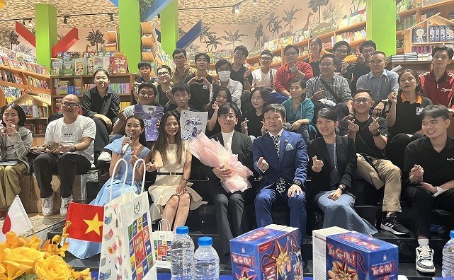 Japanese Artist Akira Ito Introduces “Dragon On Hat” To Vietnamese Fans Japanese Artist Akira Ito Introduces “Dragon On Hat” To Vietnamese Fans
