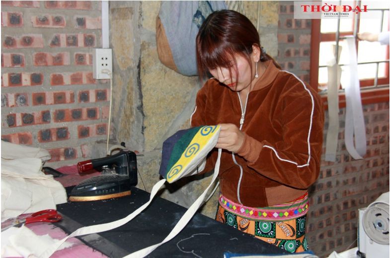 Women in Remote Areas Weave Their Way to Prosperity with Ancestral Linen Women in Remote Areas Weave Their Way to Prosperity with Ancestral Linen