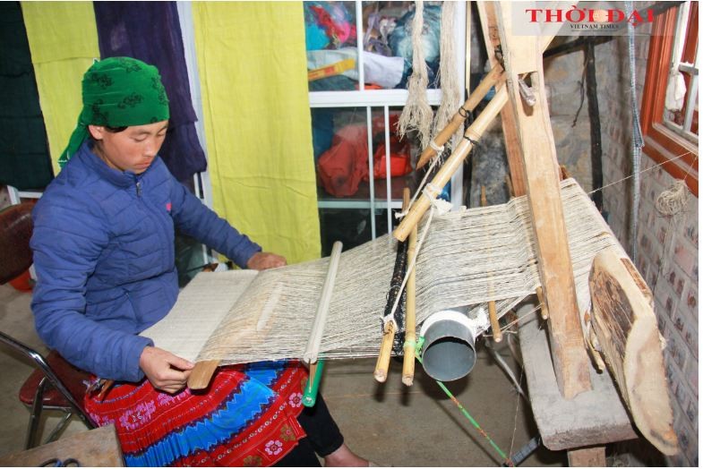 Women in Remote Areas Weave Their Way to Prosperity with Ancestral Linen Women in Remote Areas Weave Their Way to Prosperity with Ancestral Linen