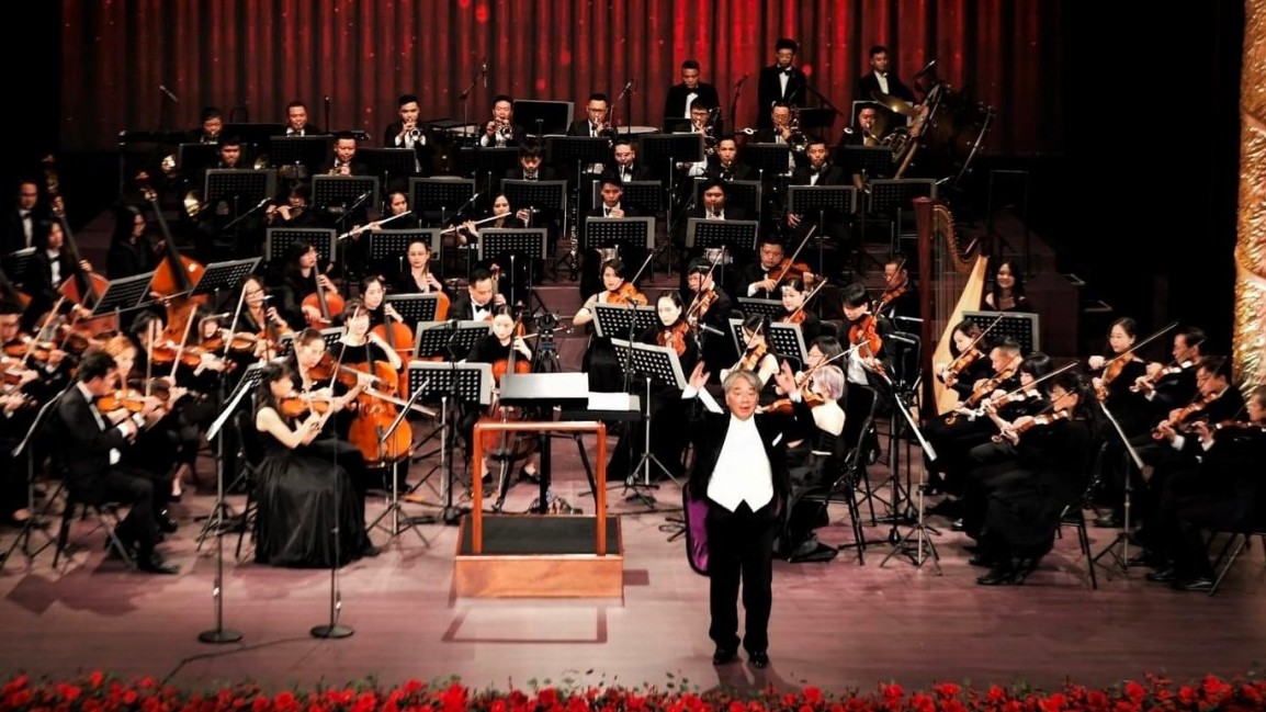 Talented Austrian Violinist Rainer Honeck Performs In Vietnam