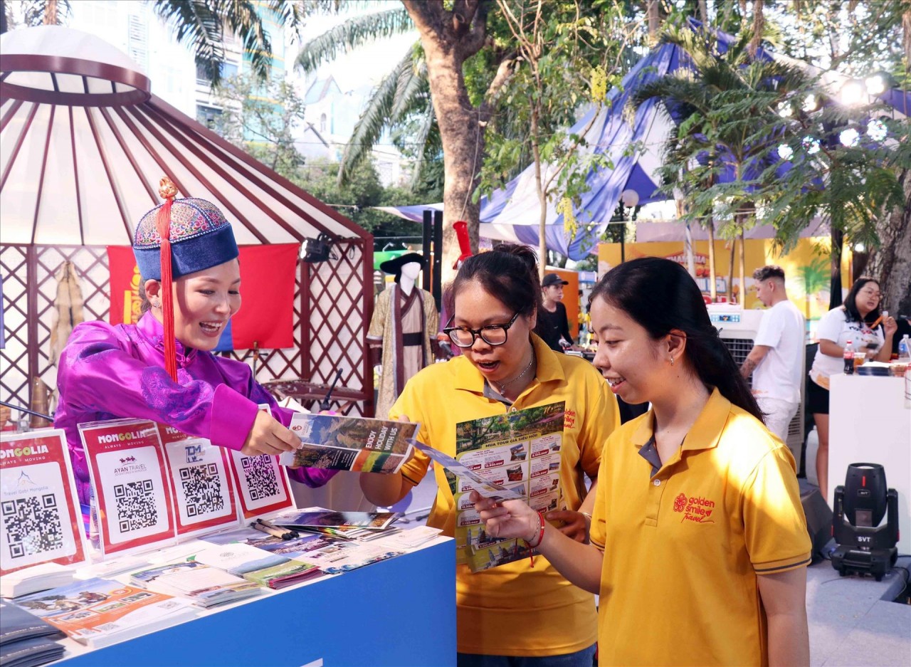 Mongolia Promotes Tourism Cooperation Opportunities with Vietnam Mongolia Promotes Tourism Cooperation Opportunities with Vietnam