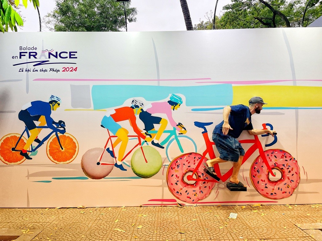 Within the framework of the festival, a space of 300sq.m. is marked off into a sport village to popularize the upcoming Paris Olympic and Paralympic. Within the framework of the festival, a space of 300sq.m. is marked off into a sport village to popularize the upcoming Paris Olympic and Paralympic.