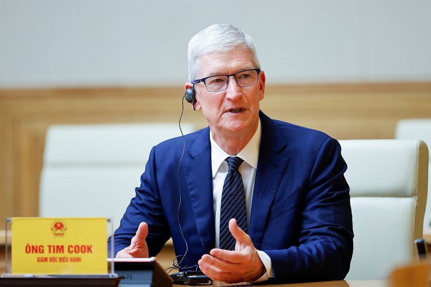 CEO Tim Cook Wishes to Expand Apple Operations in Vietnam CEO Tim Cook Wishes to Expand Apple Operations in Vietnam