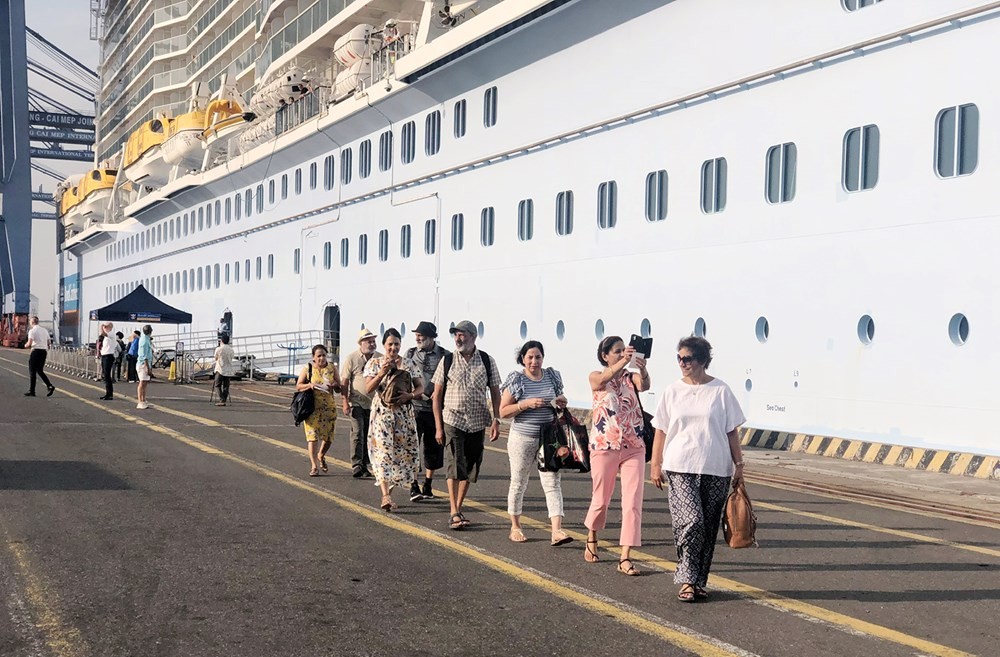 Cruise Tourism Flourishes On Reunification Day Holiday In Vietnam Cruise Tourism Flourishes On Reunification Day Holiday In Vietnam