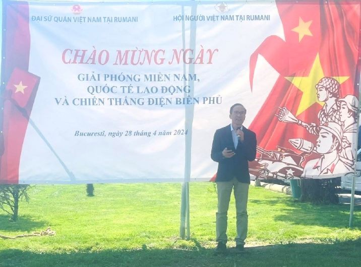 Vietnamese Community in Romania Eagerly Celebrates Major Holidays of Homeland Vietnamese Community in Romania Eagerly Celebrates Major Holidays of Homeland